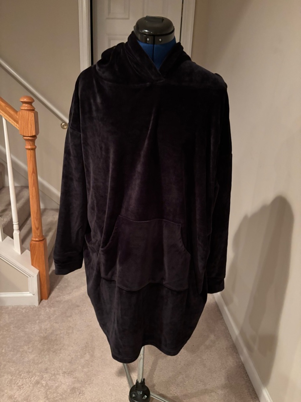 cupcakes & cashmere Plush Hooded Tunic - Charcoal